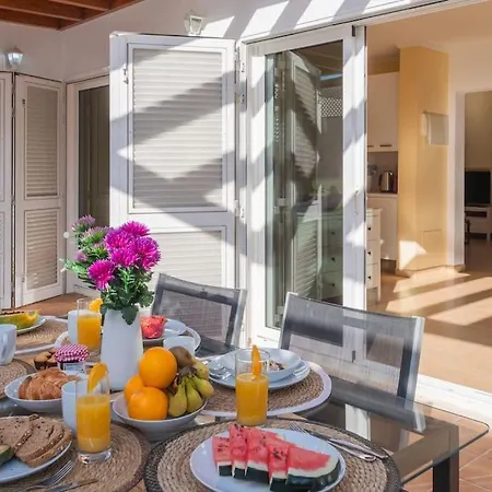 Casa Ostoja - Heated Pool & Spacious *