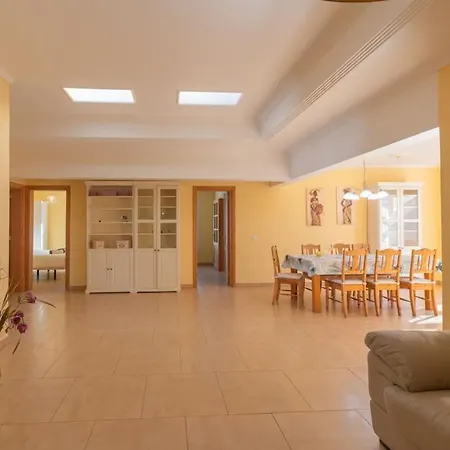 Casa Ostoja - Heated Pool & Spacious Playa Blanca (Lanzarote)