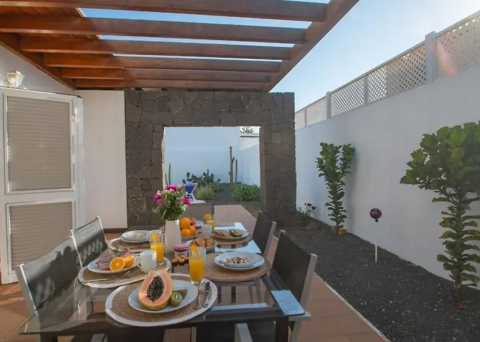 Semesterbostad Casa Ostoja - Heated Pool & Spacious