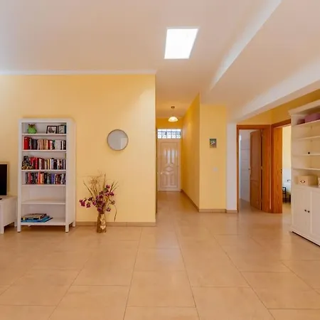 Casa Ostoja - Heated Pool & Spacious Holiday home Playa Blanca (Lanzarote)